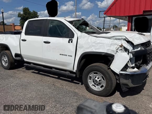 ✅ 2022 Chevrolet Silverado 2500HD Work Truck • VIN: 1GC4YLE77NF188182 • Лот: 67854195. Опубликован ранее на Copart с пробегом 60 514 миль. Бесплатный доступ к архиву аукционных продаж из США и подробный отчёт об истории автомобиля на DreamBid. Изображение 1.