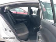 ✅ 2013 Nissan Versa S Plus • VIN: 3N1CN7AP6DL871211 • Lot: 42490547. Wystawiony na IAAI z przebiegiem 139 013 mil. Bezpłatny archiwum sprzedaży aukcyjnych z USA i szczegółowy raport historii pojazdu na DreamBid. Zdjęcie 8.