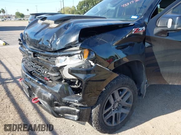 ✅ 2022 Chevrolet Silverado 1500 LT Trail Boss • VIN: 3GCUDFED6NG637224 • Lot: 43317334. Wystawiony na IAAI z przebiegiem 41 714 mil. Bezpłatny archiwum sprzedaży aukcyjnych z USA i szczegółowy raport historii pojazdu na DreamBid. Zdjęcie 6.