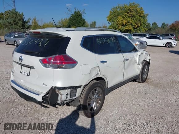 ✅ 2015 Nissan Rogue SV • VIN: 5N1AT2MT5FC913173 • Lot: 43330487. Listed on IAAI with 101,104 mi. Free auction sales archive from the USA and detailed vehicle history report at DreamBid. Image 4.