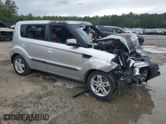 ✅ 2010 Kia Soul + • VIN: KNDJT2A2XA7044068 • Lot: 86258045. Listed on Copart with Not provided. Free auction sales archive from the USA and detailed vehicle history report at DreamBid. Image 4.