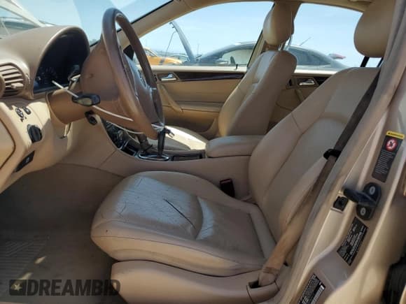 ✅ 2003 Mercedes-Benz C 320 • VIN: WDBRF84J83F365615 • Lot: 62419505. Wystawiony na Copart z przebiegiem 228 798 mil. Bezpłatny archiwum sprzedaży aukcyjnych z USA i szczegółowy raport historii pojazdu na DreamBid. Zdjęcie 7.