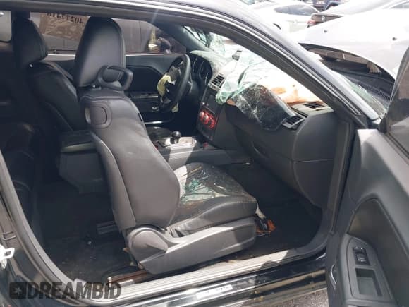 ✅ 2012 Dodge Challenger R/T • VIN: 2C3CDYBT5CH286004 • Lot: 40277418. Wystawiony na IAAI z przebiegiem Nie podano. Bezpłatny archiwum sprzedaży aukcyjnych z USA i szczegółowy raport historii pojazdu na DreamBid. Zdjęcie 5.