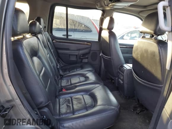 ✅ 2003 Ford Explorer Limited • VIN: 1FMDU75WX3ZB05314 • Lot: 45405705. Wystawiony na Copart z przebiegiem 174 542 mil. Bezpłatny archiwum sprzedaży aukcyjnych z USA i szczegółowy raport historii pojazdu na DreamBid. Zdjęcie 11.