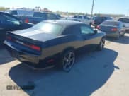 ✅ 2013 Dodge Challenger R/T Classic • VIN: 2C3CDYBT2DH712684 • Lot: 43635988. Wystawiony na IAAI z przebiegiem 118 793 mil. Bezpłatny archiwum sprzedaży aukcyjnych z USA i szczegółowy raport historii pojazdu na DreamBid. Zdjęcie 4.