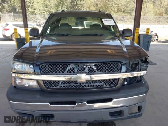 ✅ 2005 Chevrolet Silverado 1500 LS • VIN: 2GCEC19T851358412 • Lot: 43306552. Wystawiony na IAAI z przebiegiem 288 244 mil mil. Skorzystaj z bezpłatnego archiwum sprzedaży aukcyjnych z USA i zobacz szczegółowy raport historii pojazdu na DreamBid. Zdjęcie 12.