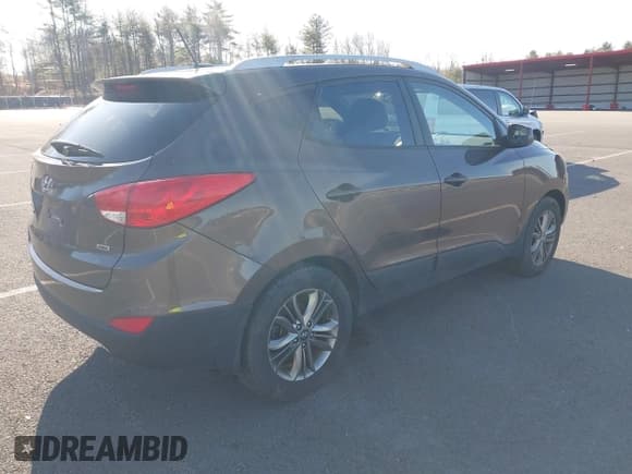 ✅ 2014 Hyundai Tucson SE • VIN: KM8JUCAG2EU807136 • Lot: 41904925. Wystawiony na IAAI z przebiegiem 186 528 mil. Bezpłatny archiwum sprzedaży aukcyjnych z USA i szczegółowy raport historii pojazdu na DreamBid. Zdjęcie 4.