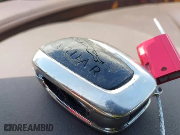 ✅ 2012 Jaguar XJ • VIN: SAJWA1CB4CLV33824 • Lot: 42279485. Listed on IAAI with 147,376 mi. Free auction sales archive from the USA and detailed vehicle history report at DreamBid. Image 11.