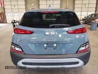 ✅ 2022 Hyundai Kona SEL • VIN: KM8K62AB4NU888475 • Лот: 69370304. Опубликован ранее на Copart с пробегом 13 872 миль. Бесплатный доступ к архиву аукционных продаж из США и подробный отчёт об истории автомобиля на DreamBid. Изображение 6.