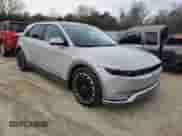 2022 Hyundai Ioniq 5 Limited z VIN KM8KRDAF9NU120545, wystawiony jako Copart lot #43978414 z przebiegiem 35 707 mil mil oraz . Historia ofert i sprzedaży dostępna na DreamBid. Obrazek 4.