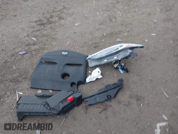 ✅ 2018 Infiniti QX30 Luxury • VIN: SJKCH5CR4JA051569 • Lot: 43011490. Listed on IAAI with 76,149 mi. Free auction sales archive from the USA and detailed vehicle history report at DreamBid. Image 12.