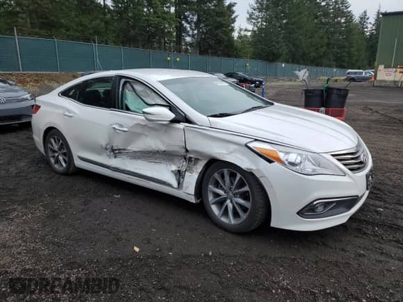 2015 Hyundai Azera с VIN KMHFG4JGXFA469152, выставлен на аукционе Copart как лот 43204565 с пробегом 139 384 миль миль и Списание • Salvage title. История ставок и продаж доступна на DreamBid. Изображение 4.