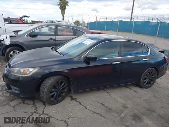 ✅ 2014 Honda Accord Sport • VIN: 1HGCR2F50EA213700 • Лот: 43774972. Опубликован ранее на IAAI с пробегом 159 264 миль. Бесплатный доступ к архиву аукционных продаж из США и подробный отчёт об истории автомобиля на DreamBid. Изображение 14.