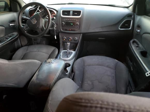 ✅ 2013 Dodge Avenger SE • VIN: 1C3CDZABXDN637867 • Лот: 79571124. Опубликован ранее на Copart с пробегом 164 305 миль. Бесплатный доступ к архиву аукционных продаж из США и подробный отчёт об истории автомобиля на DreamBid. Изображение 8.