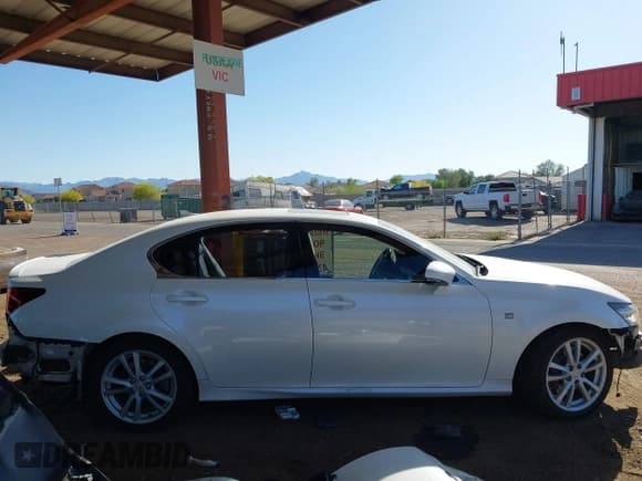 ✅ 2013 Lexus GS 350 • VIN: JTHBE1BL2D5022757 • Lot: 42110597. Listed on IAAI with 127,619 mi. Free auction sales archive from the USA and detailed vehicle history report at DreamBid. Image 14.