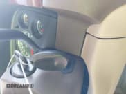 ✅ 2014 Chevrolet Suburban LT • VIN: 1GNSCJE07ER153791 • Lot: 43689033. Wystawiony na IAAI z przebiegiem 209 885 mil. Bezpłatny archiwum sprzedaży aukcyjnych z USA i szczegółowy raport historii pojazdu na DreamBid. Zdjęcie 11.