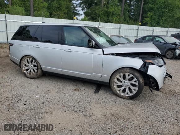 ✅ 2019 Land Rover Range Rover • VIN: SALGS2RE3KA530410 • Lot: 67732404. Listed on Copart with Not provided. Free auction sales archive from the USA and detailed vehicle history report at DreamBid. Image 4.