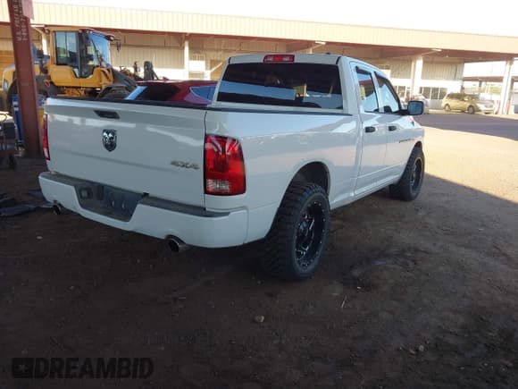 ✅ 2012 Ram 1500 Express • VIN: 1C6RD7FT1CS231155 • Lot: 43225488. Listed on IAAI with 205,781 mi. Free auction sales archive from the USA and detailed vehicle history report at DreamBid. Image 4.