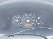 ✅ 2008 Kia Rondo LX • VIN: KNAFG526887168215 • Lot: 42861531. Wystawiony na IAAI z przebiegiem 117 778 mil. Bezpłatny archiwum sprzedaży aukcyjnych z USA i szczegółowy raport historii pojazdu na DreamBid. Zdjęcie 7.