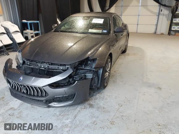 ✅ 2018 Maserati Ghibli S GranLusso • VIN: ZAM57YSL4J1265566 • Лот: 42094312. Опубликован ранее на IAAI с пробегом 25 027 миль. Бесплатный доступ к архиву аукционных продаж из США и подробный отчёт об истории автомобиля на DreamBid. Изображение 17.