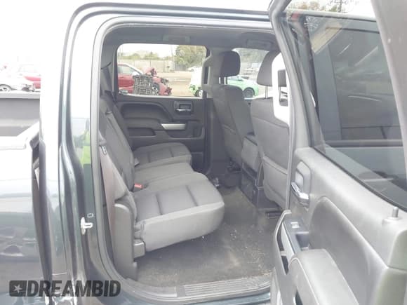 ✅ 2017 Chevrolet Silverado 1500 LT • VIN: 3GCUKREC8HG165188 • Lot: 43441497. Listed on IAAI with 146,133 mi. Free auction sales archive from the USA and detailed vehicle history report at DreamBid. Image 8.