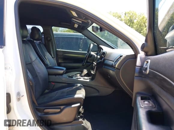 ✅ 2019 Jeep Grand Cherokee Upland • VIN: 1C4RJFAG5KC820031 • Lot: 42642018. Listed on IAAI with 112,933 mi. Free auction sales archive from the USA and detailed vehicle history report at DreamBid. Image 5.