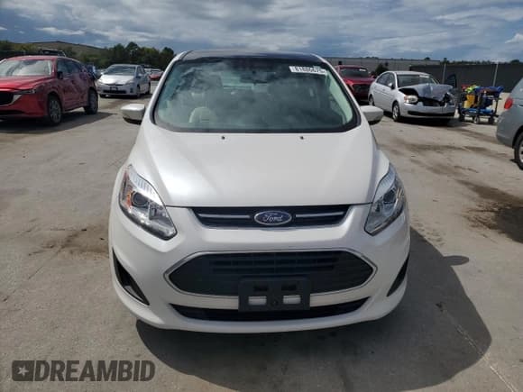 ✅ 2017 Ford C-Max SE • VIN: 1FADP5AU1HL116741 • Лот: 81886675. Опубликован ранее на Copart с пробегом 71 609 миль. Бесплатный доступ к архиву аукционных продаж из США и подробный отчёт об истории автомобиля на DreamBid. Изображение 5.