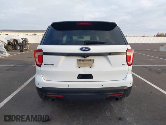 ✅ 2016 Ford Police Interceptor Utility • VIN: 1FM5K8ARXGGA63177 • Lot: 40681723. Wystawiony na IAAI z przebiegiem 156 832 mil. Bezpłatny archiwum sprzedaży aukcyjnych z USA i szczegółowy raport historii pojazdu na DreamBid. Zdjęcie 15.