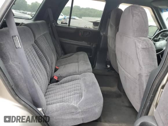 1998 Chevrolet Blazer LT z VIN 1GNDT13W4W2145710, wystawiony jako Copart lot #71380294 z przebiegiem 148 766 mil mil oraz Szkoda całkowita • Salvage title. Historia ofert i sprzedaży dostępna na DreamBid. Obrazek 11.