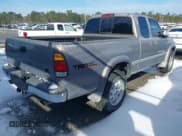 ✅ 2002 Toyota Tundra Limited • VIN: 5TBRT38152S280875 • Lot: 41387829. Listed on IAAI with 186,094 mi. Free auction sales archive from the USA and detailed vehicle history report at DreamBid. Image 4.