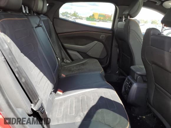 ✅ 2021 Ford Mustang Mach-E GT • VIN: 3FMTK4SE2MME00499 • Lot: 70150485. Wystawiony na Copart z przebiegiem 68 849 mil. Bezpłatny archiwum sprzedaży aukcyjnych z USA i szczegółowy raport historii pojazdu na DreamBid. Zdjęcie 10.