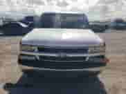 2002 Chevrolet Silverado 1500 with VIN 1GCEC19T52E273182, listed as a Copart auction lot 67066404 with 317,757 mi miles and Non repairable. Bid and sale history available at DreamBid. Image 5.