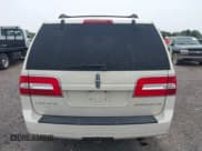 ✅ 2008 Lincoln Navigator • VIN: 5LMFU28538LJ20680 • Lot: 43121399. Wystawiony na IAAI z przebiegiem 226 634 mil. Bezpłatny archiwum sprzedaży aukcyjnych z USA i szczegółowy raport historii pojazdu na DreamBid. Zdjęcie 16.