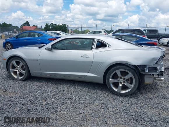 ✅ 2012 Chevrolet Camaro 1LT • VIN: 2G1FB1E35C9185856 • Lot: 42745946. Wystawiony na IAAI z przebiegiem 35 750 mil. Bezpłatny archiwum sprzedaży aukcyjnych z USA i szczegółowy raport historii pojazdu na DreamBid. Zdjęcie 15.