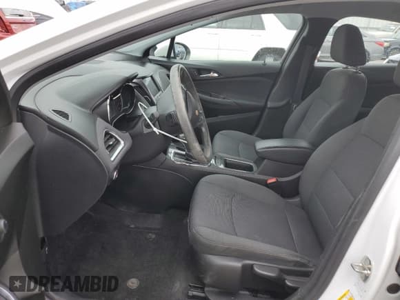 ✅ 2019 Chevrolet Cruze LS • VIN: 3G1BC6SM9KS605271 • Lot: 48819703. Listed on Copart with 30,702 mi. Free auction sales archive from the USA and detailed vehicle history report at DreamBid. Image 7.