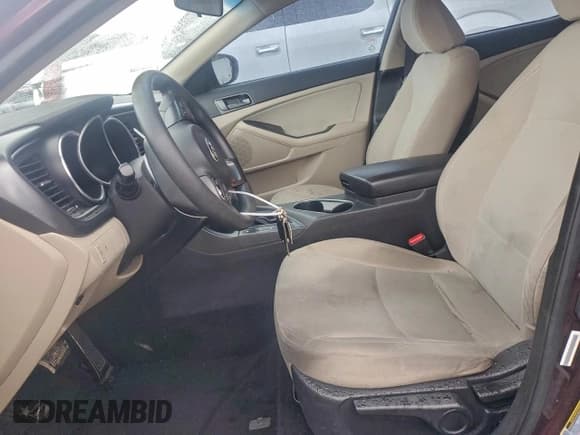 ✅ 2015 Kia Optima LX • VIN: 5XXGM4A70FG356395 • Lot: 94770535. Wystawiony na Copart z przebiegiem 109 664 mil. Bezpłatny archiwum sprzedaży aukcyjnych z USA i szczegółowy raport historii pojazdu na DreamBid. Zdjęcie 7.