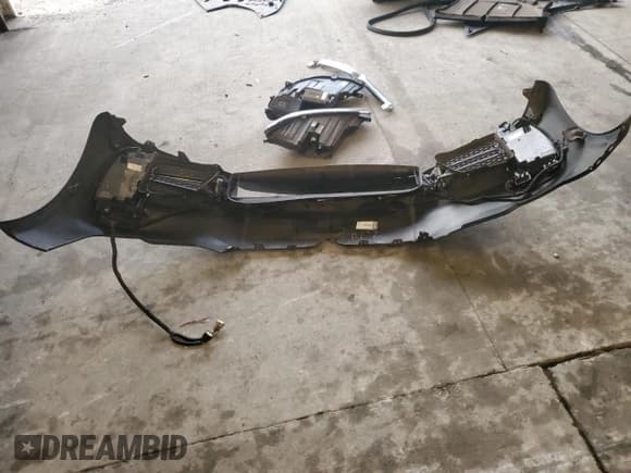 ✅ 2017 Tesla Model S 60 • VIN: 5YJSA1E14HF189729 • Lot: 93875955. Listed on Copart with 115,709 mi. Free auction sales archive from the USA and detailed vehicle history report at DreamBid. Image 12.