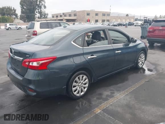 ✅ 2016 Nissan Sentra SV • VIN: 3N1AB7AP6GL647733 • Lot: 43305302. Listed on IAAI with 266,648 mi. Free auction sales archive from the USA and detailed vehicle history report at DreamBid. Image 4.