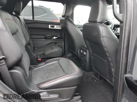 ✅ 2022 Ford Explorer ST-Line • VIN: 1FMSK8KH6NGC46663 • Lot: 46060605. Listed on Copart with 41,304 mi. Free auction sales archive from the USA and detailed vehicle history report at DreamBid. Image 10.