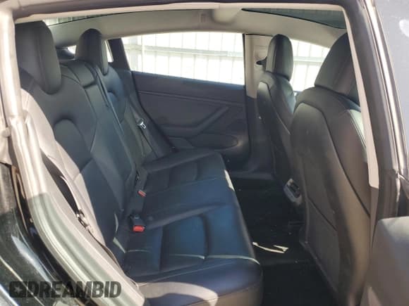 ✅ 2018 Tesla Model 3 Long Range Battery • VIN: 5YJ3E1EB6JF144282 • Lot: 50491975. Wystawiony na Copart z przebiegiem 113 877 mil. Bezpłatny archiwum sprzedaży aukcyjnych z USA i szczegółowy raport historii pojazdu na DreamBid. Zdjęcie 11.