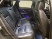 ✅ 2017 Jaguar F-Pace S • VIN: SADCM2BV4HA066695 • Lot: 51600865. Wystawiony na Copart z przebiegiem 116 786 mil. Bezpłatny archiwum sprzedaży aukcyjnych z USA i szczegółowy raport historii pojazdu na DreamBid. Zdjęcie 10.