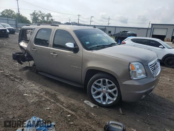 ✅ 2007 GMC Yukon SLT • VIN: 1GKFK13077R266910 • Лот: 83902485. Опубликован ранее на Copart с пробегом 156 933 миль. Бесплатный доступ к архиву аукционных продаж из США и подробный отчёт об истории автомобиля на DreamBid. Изображение 4.