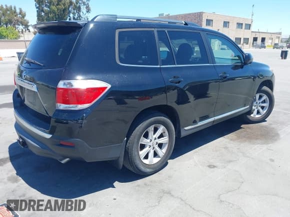 ✅ 2012 Toyota Highlander • VIN: 5TDZK3EH5CS073108 • Лот: 42699765. Опубликован ранее на IAAI с пробегом 115 386 миль. Бесплатный доступ к архиву аукционных продаж из США и подробный отчёт об истории автомобиля на DreamBid. Изображение 4.