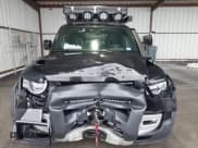 ✅ 2023 Land Rover Defender S • VIN: SALEJ7EX6P2137517 • Lot: 41502561. Wystawiony na IAAI z przebiegiem 13 998 mil. Bezpłatny archiwum sprzedaży aukcyjnych z USA i szczegółowy raport historii pojazdu na DreamBid. Zdjęcie 12.