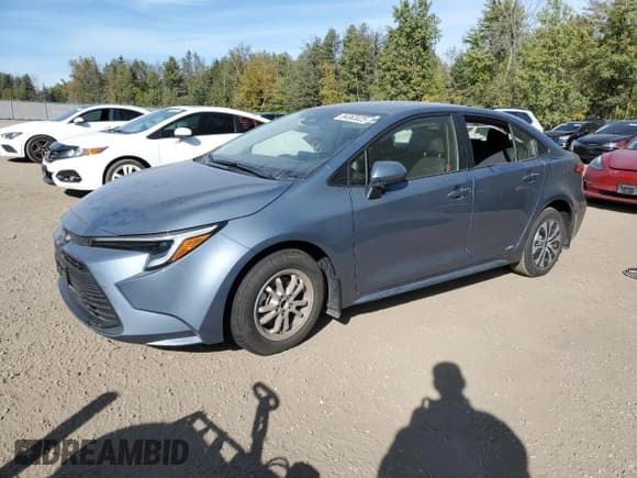✅ 2024 Toyota Corolla Hybrid LE • VIN: JTDBDMHE8R3013398 • Lot: 84363025. Listed on Copart with 30,507 mi. Free auction sales archive from the USA and detailed vehicle history report at DreamBid. Image 1.