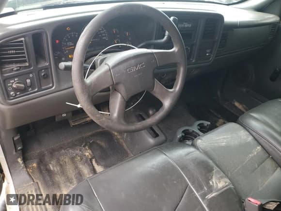 ✅ 2007 GMC Sierra 2500HD SLE1 • VIN: 1GTHK29U77E189290 • Лот: 49865485. Опубликован ранее на Copart с пробегом 252 133 миль. Бесплатный доступ к архиву аукционных продаж из США и подробный отчёт об истории автомобиля на DreamBid. Изображение 8.