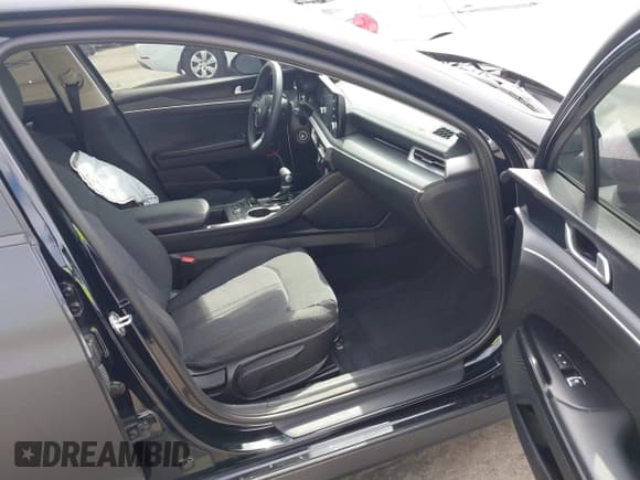 ✅ 2021 Kia K5 LX • VIN: 5XXG24J27MG028107 • Lot: 43247619. Wystawiony na IAAI z przebiegiem 70 981 mil. Bezpłatny archiwum sprzedaży aukcyjnych z USA i szczegółowy raport historii pojazdu na DreamBid. Zdjęcie 5.