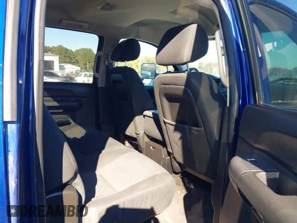 ✅ 2014 Chevrolet Silverado 2500HD LT • VIN: 1GC1KXCG2EF187214 • Lot: 43602478. Wystawiony na IAAI z przebiegiem 137 592 mil. Bezpłatny archiwum sprzedaży aukcyjnych z USA i szczegółowy raport historii pojazdu na DreamBid. Zdjęcie 8.