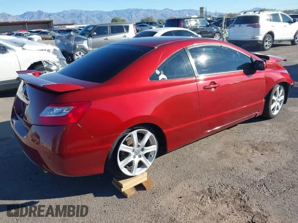 ✅ 2007 Honda Civic Si • VIN: 2HGFG21547H709288 • Lot: 43497780. Wystawiony na IAAI z przebiegiem 184 092 mil. Bezpłatny archiwum sprzedaży aukcyjnych z USA i szczegółowy raport historii pojazdu na DreamBid. Zdjęcie 4.