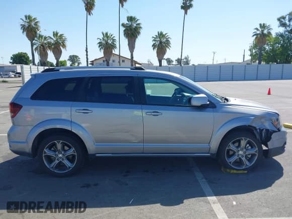 ✅ 2017 Dodge Journey Crossroad Plus • VIN: 3C4PDCGB1HT702192 • Лот: 42293317. Опубликован ранее на IAAI с пробегом 114 658 миль. Бесплатный доступ к архиву аукционных продаж из США и подробный отчёт об истории автомобиля на DreamBid. Изображение 13.